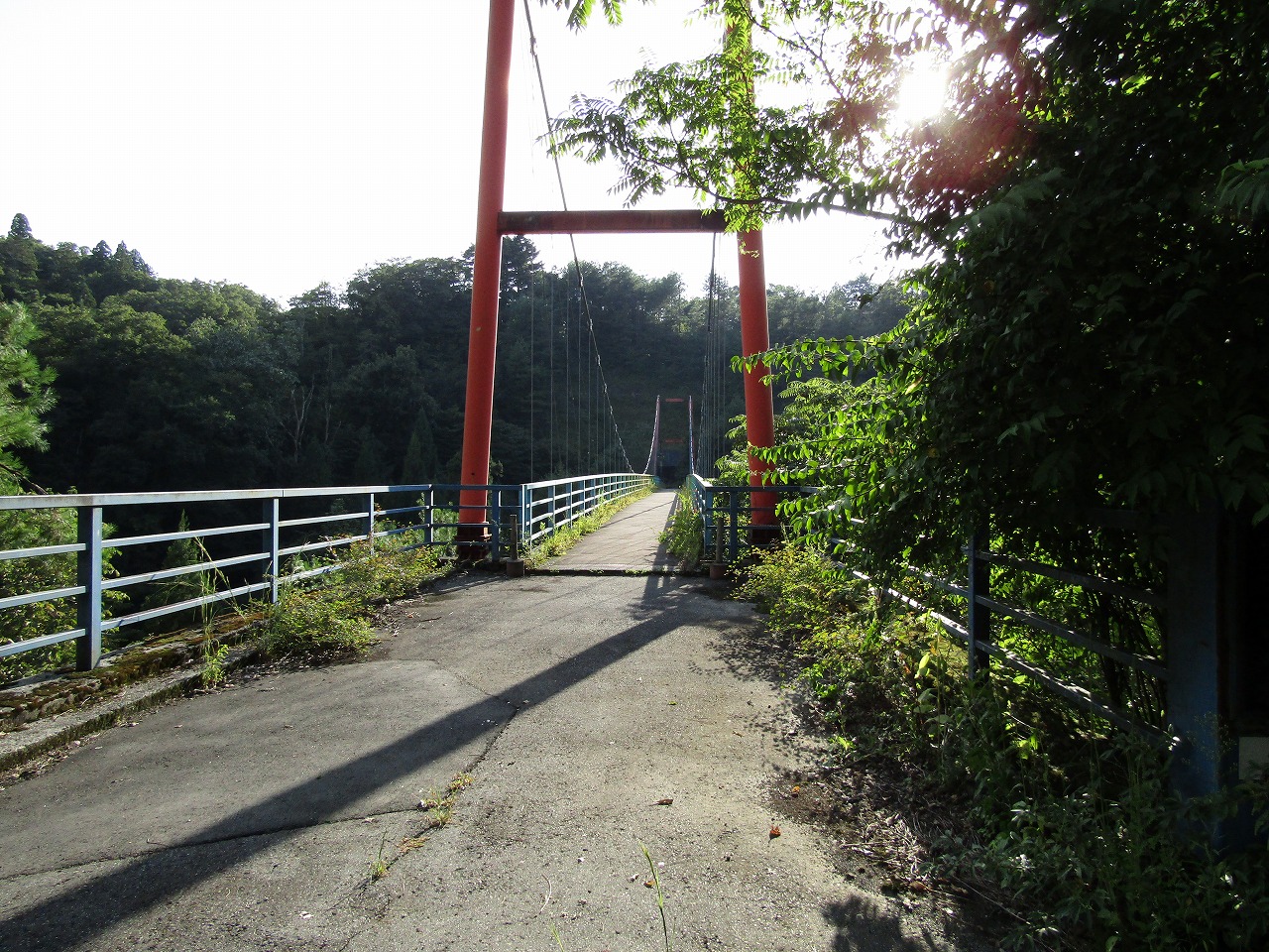 吊り橋右岸側
