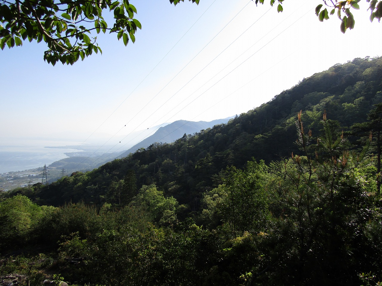 見張山～打下城間の道につながる登山道から大津市方面の景色２